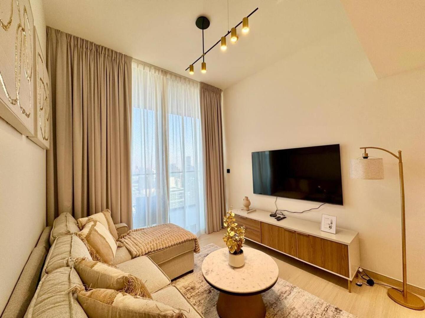 Modern One Bedroom Dubai